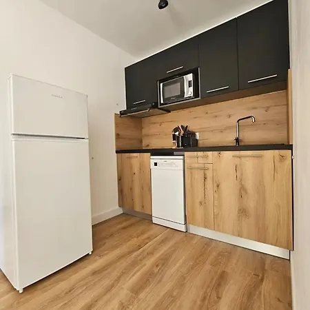 Apartment A Avec Piscine Partagee Et Balcon *