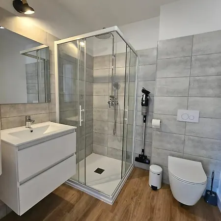 A Avec Piscine Partagee Et Balcon Apartment *