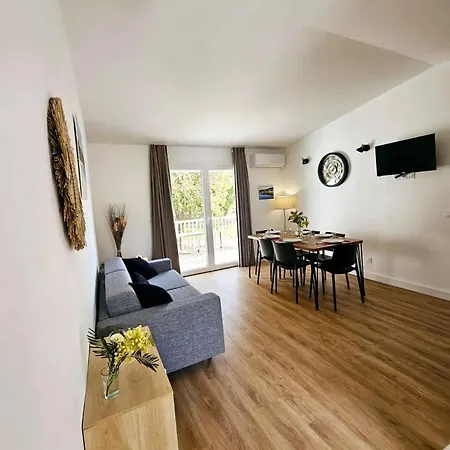 Appartement A Avec Piscine Partagee Et Balcon Lecci