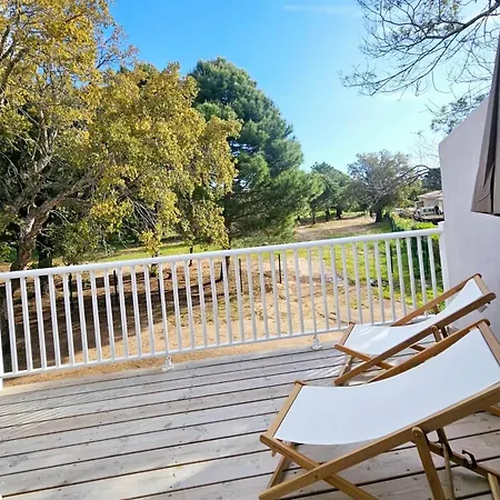 A Avec Piscine Partagee Et Balcon Appartement *